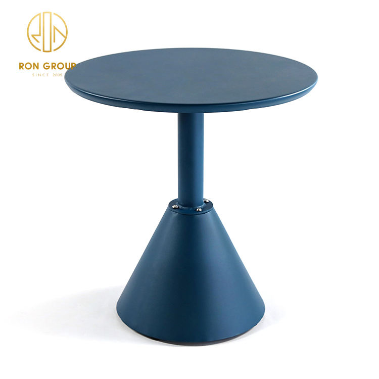 Design di moda di vendita caldo forma triangolare sotto il tavolo