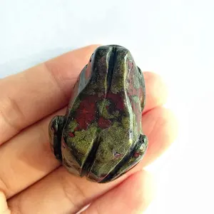 천연 드래곤 블러드 재스퍼 개구리 크리스탈과 치유의 돌 인형, 손으로 조각한 포켓 동물