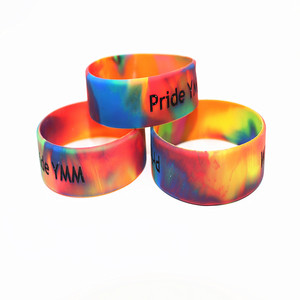 Pulsera de silicona de orgullo mixto de seis colores a la moda, color arcoíris de 1 pulgada lleno de pulseras grabadas para promociones - Product Image 4