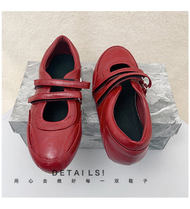 Zapatos planos retro rojos franceses Mary Jane para mujer, nuevos zapatos <span class=keywords><strong>de</strong></span> <span class=keywords><strong>ballet</strong></span> con velcro con mayor comodidad <span class=keywords><strong>dentro</strong></span> <span class=keywords><strong>de</strong></span> pequeños zapatos rojos - Product Image 3
