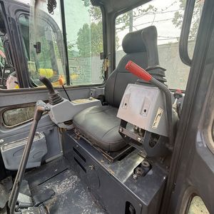 รถขุดขนาดเล็ก Komatsu PC20MR มือสองจากญี่ปุ่นแท้ น้ำหนัก 2 ตัน ระบบไฮดรอลิก ระดับมาตรฐานไอเสีย Tier 2 เหมาะสำหรับใช้ในบ้าน สวน และงานขนาดเล็ก - Product Image 5