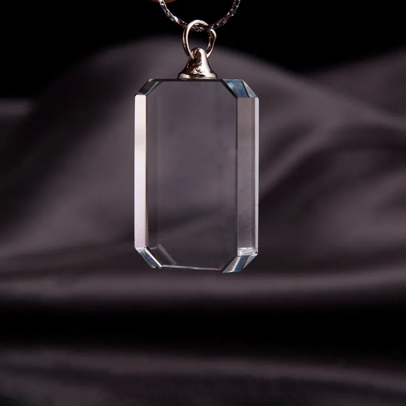 Porte-clés pendentif en verre et cristal, gravure au Laser, Logo personnalisé directement de l'usine, cadeau Souvenir, décoratif, 1 pièce