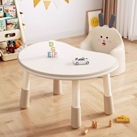 Table d'étude en bois réglable en hauteur avec design tendance pour l'apprentissage et la lecture à domicile des bébés et des enfants dans la salle d'étude