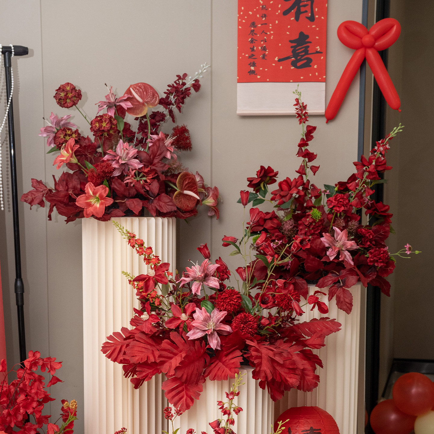 Ensemble trois pièces rouge A [Fleur uniquement]