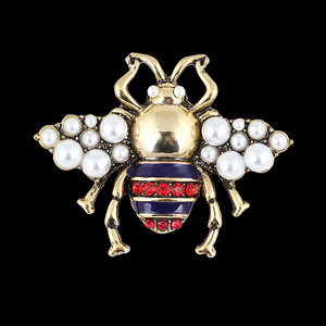 Spilla Vintage a Forma di Ape con Perle, Elegante Broche a Forma di Insetto per Matrimoni, Fidanzamenti o Regalo, Tecnologia Placcata - Product Image 2