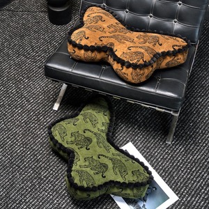 Hot Sale Jacquard Leopard Pattern Butterfly <strong>Cushion</strong> with Plush Trim Unique <strong>Statement</strong> Pillow for Modern Interior Design - Product Image 3