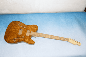 <span class=keywords><strong>Guitarra</strong></span> Eléctrica Artesanal de Arco Violinado de Arce Rizado y Abeto, Semiterminada, Cuerpo Hueco Tallado, Estilo Jazz, Yunzhi Custom - Product Image 2