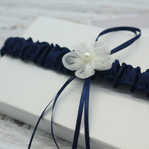 Ensemble de jarretelles de mariage <span class=keywords><strong>bleu</strong></span> <span class=keywords><strong>marine</strong></span> avec ruban, dentelle, perles et fleurs en organza, élastiques et élégantes - Product Image 6