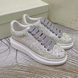 Scarpe da uomo basse con plateau retrò, sneakers casual da donna basse con strass, perfette per Pasqua e San Valentino - Product Image 2