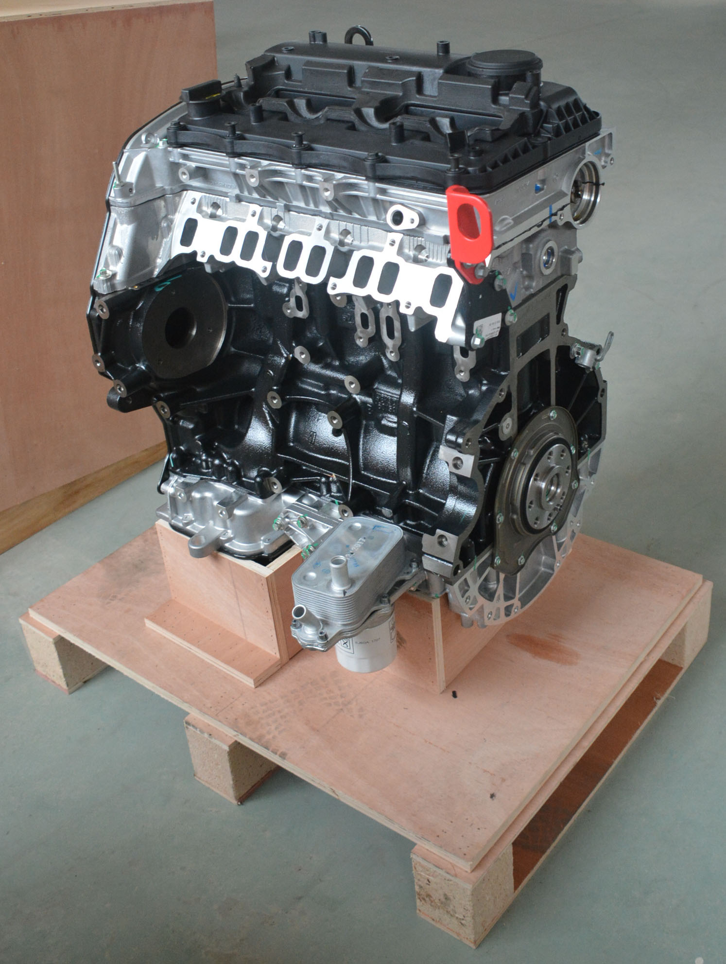 CVR5エンジンアセンブリV348エンジンDC1Q-6006-AA 1786612