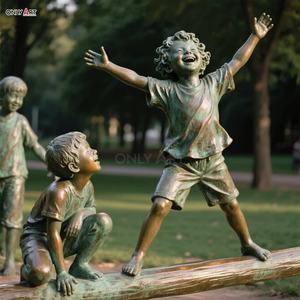 Vente personnalisée Grande statue en laiton pour <span class=keywords><strong>enfants</strong></span> en métal coulé à <span class=keywords><strong>la</strong></span> main, grandeur nature, sculpture en bronze pour <span class=keywords><strong>enfants</strong></span>, parc urbain, paysage décoratif - Product Image 6