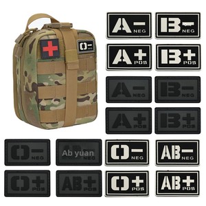 3D Weicher PVC-Blutgruppen-Gummi-Patch POS NEG <span class=keywords><strong>ABO</strong></span> für Klebeetiketten, Gepäckzubehör, Aufkleber, Muster aus China Verfügbar - Product Image 1