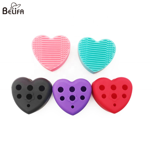 Alfombrilla de silicona con forma de corazón para limpieza de <span class=keywords><strong>brochas</strong></span> cosméticas, almohadilla limpiadora con soporte para secado de <span class=keywords><strong>brochas</strong></span> de maquillaje - Product Image 2