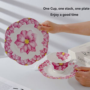 Offre Spéciale : Tasse à café en céramique avec soucoupe, idéale pour le thé de l'après-midi, design rétro élégant, accompagnée d'un coffret cadeau d'anniversaire - Product Image 3