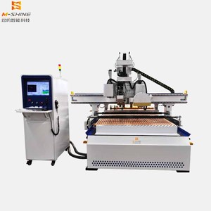 Scie <span class=keywords><strong>à</strong></span> bois CNC multifonctionnelle 1530 avec table de <span class=keywords><strong>travail</strong></span>, lame de scie vibrante, machine de découpe du bois et du MDF pour la fabrication de meubles - Product Image 1