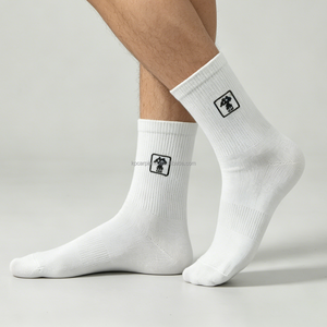 Calcetines Deportivos al Por Mayor con Logotipo Personalizado, Calcetines Largos de Tubo para Baloncesto y Running, Clásicos en Blanco y Negro, con Base Acolchada, para Hombre - Product Image 3
