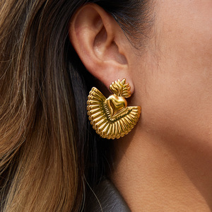 Heart-Shaped <b>Stud</b> <b>Earrings</b> Stainless Steel Gold Tone Fashion Jewelry For Women Autumn Winter Accessories - Product Image 2