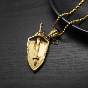 Ciondolo Scudo Vichingo con Totem di Leone, Amuleto Vintage Placcato Oro 18k in Acciaio Inossidabile, Gioielli di Moda Raffinati, Collane per Uomo, Vendita all'Ingrosso - Product Image 5