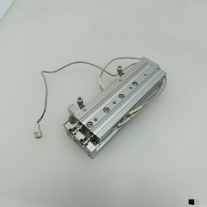 Cilindro de mesa deslizante neumática de precisión PLC Usado Mxs12l-75a D-a93 Cyl-tab-i-524=wbr2m45 - Product Image 1