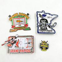 Épinglette de baseball américaine personnalisée en émail avec logo sur mesure, design imitation antique, métal plaqué or