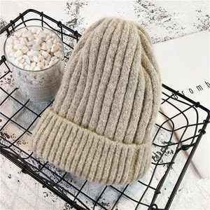 Bonnet en tricot doux unisexe de haute qualité <span class=keywords><strong>à</strong></span> faible coût, doublé polaire et fausse fourrure, avec logo personnalisé tissé et motif de personnage de dessin animé - Product Image 6