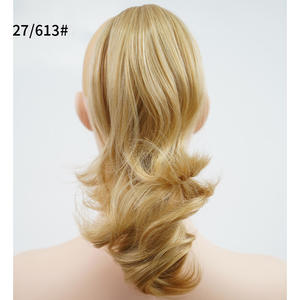 Clip <span class=keywords><strong>de</strong></span> garra sintética extensiones <span class=keywords><strong>de</strong></span> cabello <span class=keywords><strong>de</strong></span> cola <span class=keywords><strong>de</strong></span> caballo corto rizado cola Natural cabello falso para mujeres Cola <span class=keywords><strong>de</strong></span> Caballo Negro postizo - Product Image 2