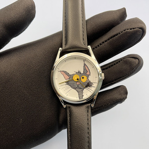 Orologio Creativo a Tema Gatto e Topo con Cinturino in Pelle, Movimento al Quarzo, Quadrante con Lancette, Impermeabile 10m, Stile Vintage - Product Image 3