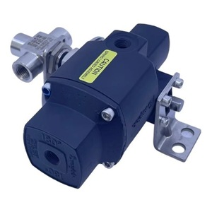 Válvula de Bola Swagelok SS-43GXF4-51S de Acero Dúplex 2205 con Actuador Eléctrico Operado por Piloto - Product Image 1