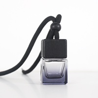 8ML Carré Mini Diffuseur De Voiture Bouteille Classique En Verre Suspendu Bouteille Vide Longue Durée Parfum Parfum Voiture Désodorisant