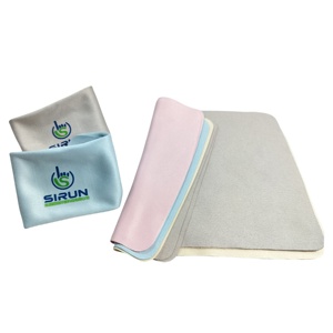 Paño de microfibra para limpiar con logo personalizado, impresión por transferencia térmica y serigrafía para lentes de cámara, gafas y pantallas, fabricante. - Product Image 2