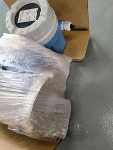 Débitmètre E+H Modèle : Proline Promag 10L Principe de mesure : Loi d'induction - Product Image 1