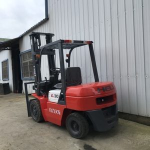 รถยกดีเซล HELI 3T 4.5M มือสอง พร้อมเสาไฮดรอลิกสองตอน ยางตัน เครื่องยนต์อีซูซุ - Product Image 3