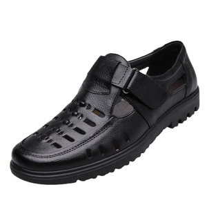 Sandales en <span class=keywords><strong>cuir</strong></span> d'été, chaussures à trous, chaussures de papa pour les personnes âgées, sandales grandes tailles pour hommes, vente en gros pour hommes - Product Image 2