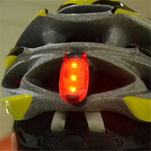 Luz trasera multifuncional para bicicleta, Led, resistente al agua Ip4, con 4 modos para adultos, ciclismo, correr, mochila, casco, color verde - Product Image 3