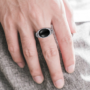 แหวนเงินแท้สไตล์วินเทจประดับพลอยออนิกซ์สีดำ 6 กรัม สำหรับผู้ชาย สไตล์เรโทร - Product Image 6