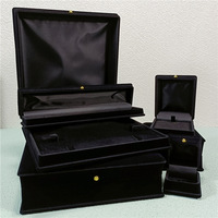 Boîte à bijoux DOER imprimée en velours noir à motif carré, coffret à bagues, boîte à pendentifs, ensemble d'emballage pour chaîne de maman 53*53*45