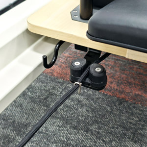 เครื่องออกกำลังกาย Core Machine Series 2.0 Collab สีขาว รุ่นอะลูมิเนียม Reformer DCA พร้อมเบาะรองนั่งกว้างพิเศษ โฟมความหนาแน่นสูงเพื่อประสิทธิภาพสูงสุด - Product Image 6