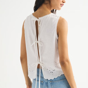 Camiseta sin mangas de lino blanco para mujer con bordado y diseño hueco, cuello redondo, ajuste holgado informal para primavera y verano - Product Image 5