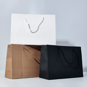 Ucuz toptan düşük fiyat özel baskılı lüks Kraft hediye kağıt alışveriş torbaları giysi için - Product Image 3