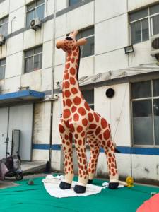 Décoration <span class=keywords><strong>de</strong></span> divertissement : Sculpture animale gonflable géante personnalisée en forme <span class=keywords><strong>de</strong></span> <span class=keywords><strong>girafe</strong></span> pour exposition - Product Image 6