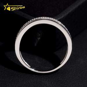 Anello da <span class=keywords><strong>Uomo</strong></span> con Design alla Moda, Mezza Pavé, in <span class=keywords><strong>Argento</strong></span> Sterling <span class=keywords><strong>925</strong></span> Placcato Rodio, Moissanite che Supera il Test del Diamante, Stile Iced Out Hip Hop - Product Image 6