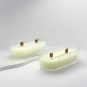 LO94 Parfums de luxe personnalisés Aroma <span class=keywords><strong>Cire</strong></span> de soja Mèche en bois Forme de <span class=keywords><strong>bateau</strong></span> ovale Bocal en verre Cadeau Bougies parfumées - Product Image 3