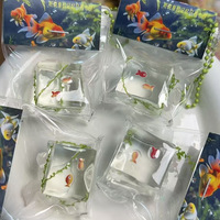 Cube de décompression en peluche courte super douce, motif aquarium de poissons Koi, anti-stress, jouet à pétrir, accessoire musical