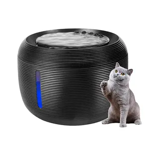 קערת משאבה אילמת 2.5 ליטר מתקן מזרקת מים לשתייה לחיות מחמד מזינים אוטומטיים לחתולים ולכלבים מסנני החלפת אור LED