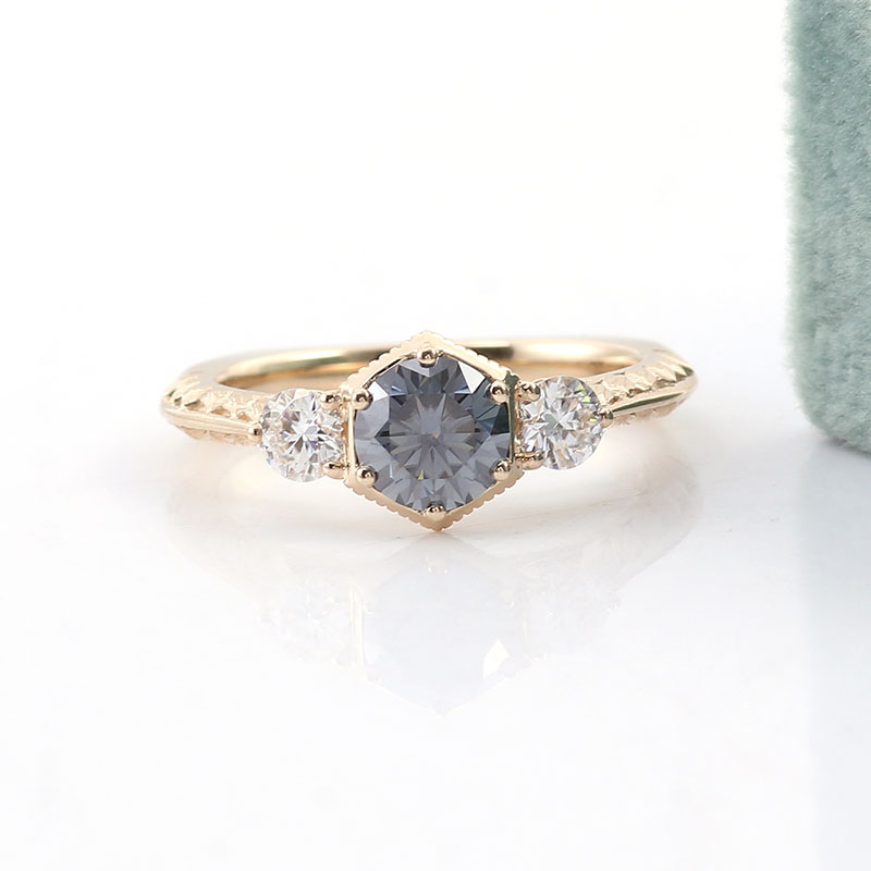 10k gold moissanite diamond ring
