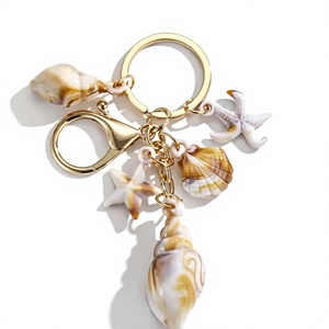 Porte-clés en coquillage naturel, accessoire côtier, souvenir de plage, cadeau tropical, porte-clés artisanal en coquillage, vente en gros - Product Image 1