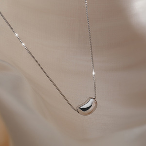 Venta al por mayor de fábrica de acero inoxidable chapado en oro gargantilla joyería de moda Collar para mujer - Product Image 3