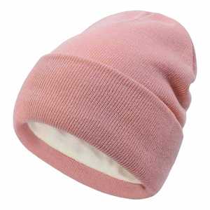 Gorros de punto unisex al por mayor en stock, gorros sólidos con logotipo personalizado, gorros de invierno cálidos con forro polar y puño de acrílico - Product Image 4