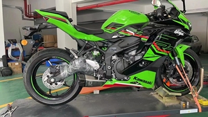 Tuyau d'échappement de moto ZX4R <span class=keywords><strong>2023</strong></span> pour KAWASAKI Ninja ZX4R Tuyau d'échappement en acier et titane - Product Image 3