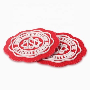 OEM toppe per vestiti Design all'ingrosso in rilievo <span class=keywords><strong>etichette</strong></span> principali in feltro personalizzate <span class=keywords><strong>con</strong></span> <span class=keywords><strong>Logo</strong></span> 3D in Silicone - Product Image 6